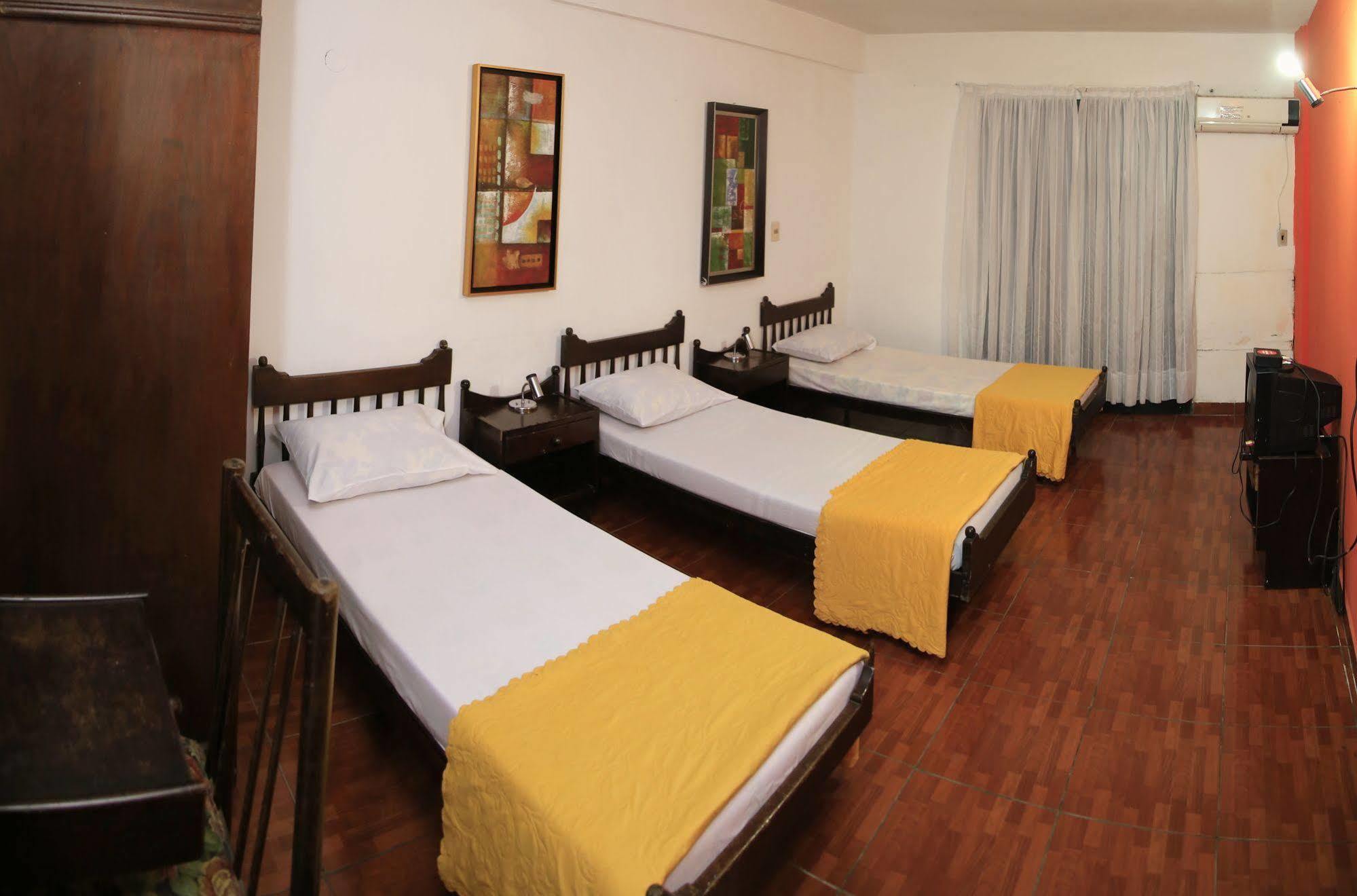 Costanera Hostel أسونسيون المظهر الخارجي الصورة